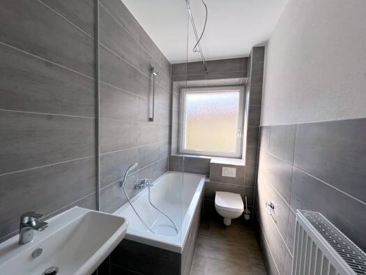 Wohnung zur Miete 690 € 1 Zimmer 74 m² Geschoss 1/2 frei ab sofort Heeressiedlung 7 Lerchenfeld Weiden in der Oberpfalz 92637