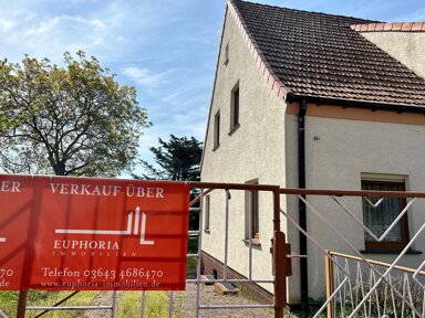 Doppelhaushälfte zum Kauf 82.500 € 5 Zimmer 132 m² 585 m² Grundstück frei ab sofort Elsterwerda Elsterwerda 04910