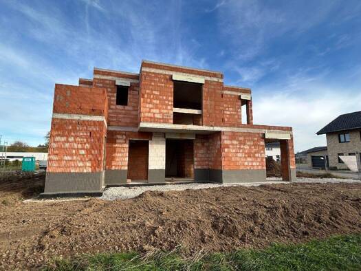 Einfamilienhaus zum Kauf - Erstbezug provisionsfrei 299.900 € 5 Zimmer 165 m² 320 m² Grundstück frei ab 01.01.2026 Steinheim 32839