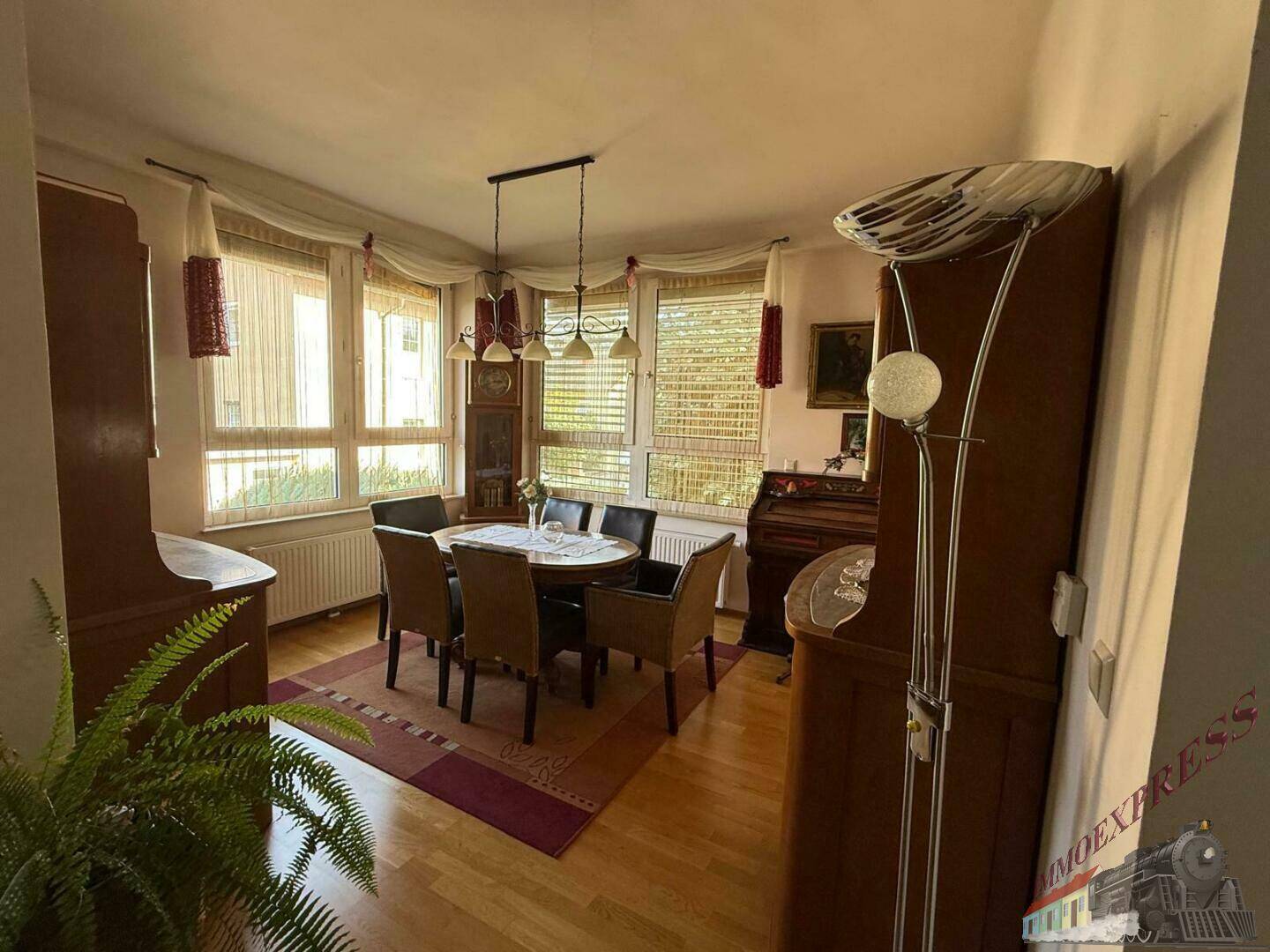 Einfamilienhaus zum Kauf - Mehr