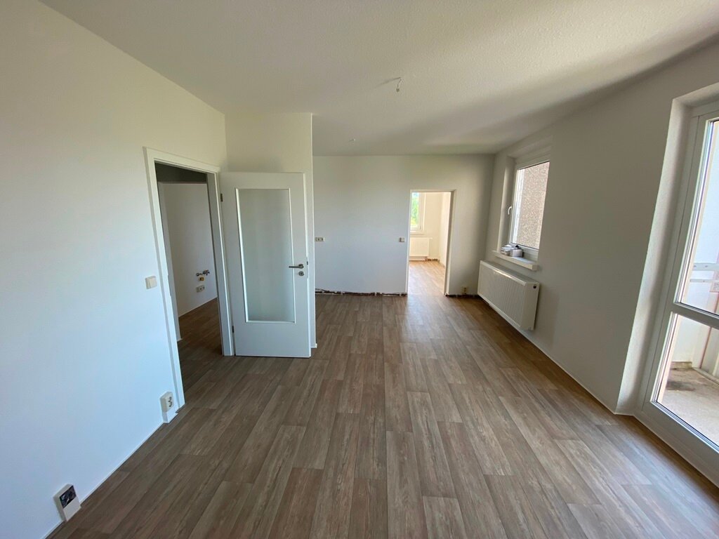 Wohnung zur Miete 383 € 2 Zimmer 58,9 m²<br/>Wohnfläche 6.<br/>Geschoss 01.03.2025<br/>Verfügbarkeit Carl-Fiedler-Straße 24 Wahlbezirk 73 Suhl 98527