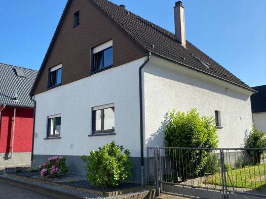 Mehrfamilienhaus zum Kauf 349.000 € 6 Zimmer 132,4 m² 250 m² Grundstück Hochstetten Linkenheim-Hochstetten 76351