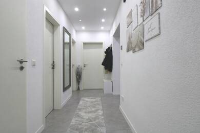 Mehrfamilienhaus zum Kauf 720.000 € 8 Zimmer 194 m² 497 m² Grundstück frei ab sofort Vöhringen Vöhringen 89269