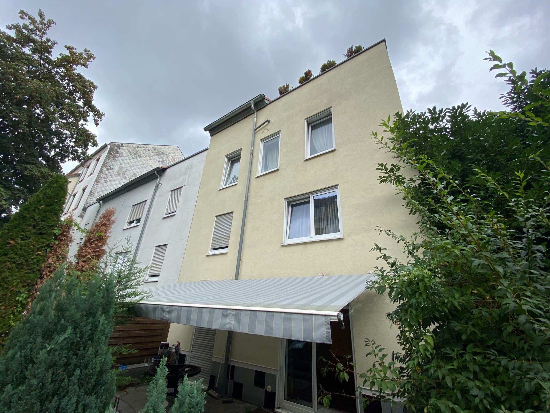 Stadthaus zum Kauf 425.000 € 8 Zimmer 240 m²<br/>Wohnfläche 346 m²<br/>Grundstück Bellevue Saarbrücken 66117