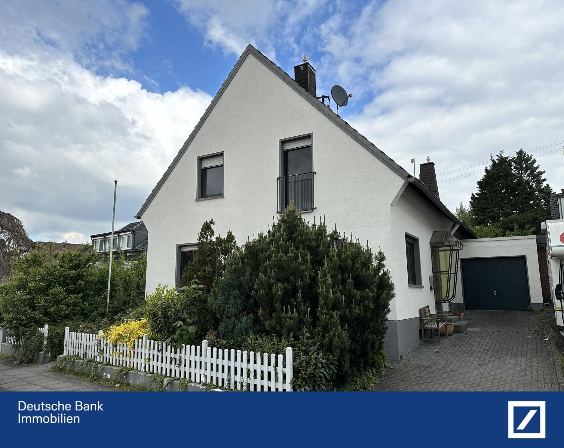 Mehrfamilienhaus zum Kauf 480.000 € 8 Zimmer 180 m²<br/>Wohnfläche 526 m²<br/>Grundstück Buschhoven Swisttal 53913