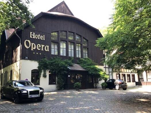 Hotel zum Kauf 3.650.000 € 23 Zimmer 1.628 m² Gastrofläche 3.171 m² Grundstück Zoppot