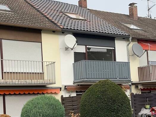 Reihenhaus zur Miete 1.310 € 5 Zimmer 120 m² 155 m² Grundstück frei ab 31.01.2027 Joachimsthaler Straße 14 Schwabach Schwabach 91126