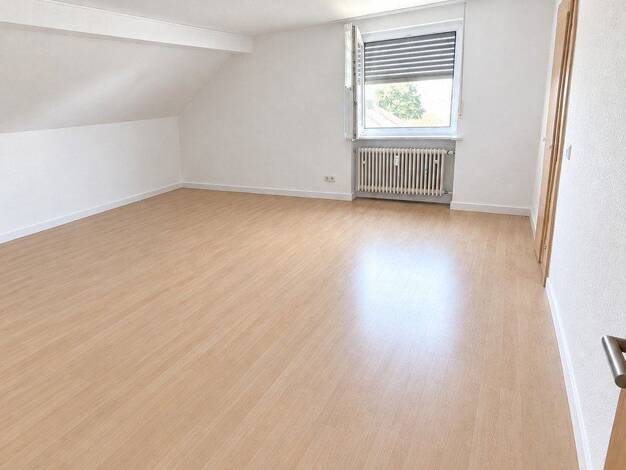 Wohnung zur Miete 800 € 3,5 Zimmer 90 m² 2. Geschoss frei ab 01.11.2026 Kasseler Straße 9 Lindenstruth Reiskirchen 35447