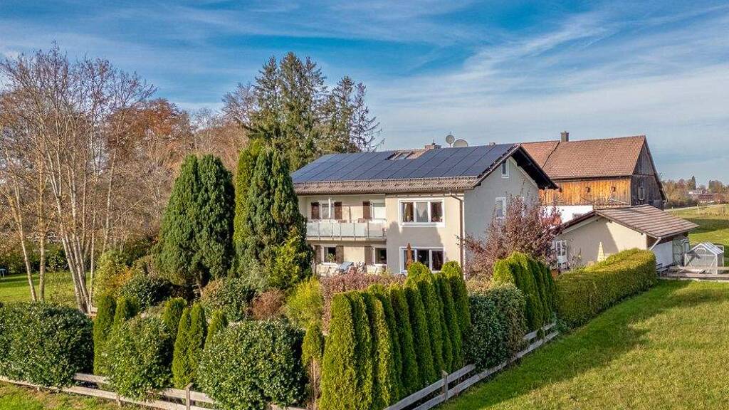 Mehrfamilienhaus zum Kauf 1.474.000 € 8 Zimmer 233 m² 1.693 m² Grundstück frei ab sofort Berg 82335