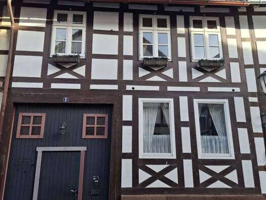 Einfamilienhaus zur Miete 650 € 4 Zimmer 85 m² 119 m² Grundstück frei ab 01.11.2026 Burgstraße 2 Dassel Dassel 37586