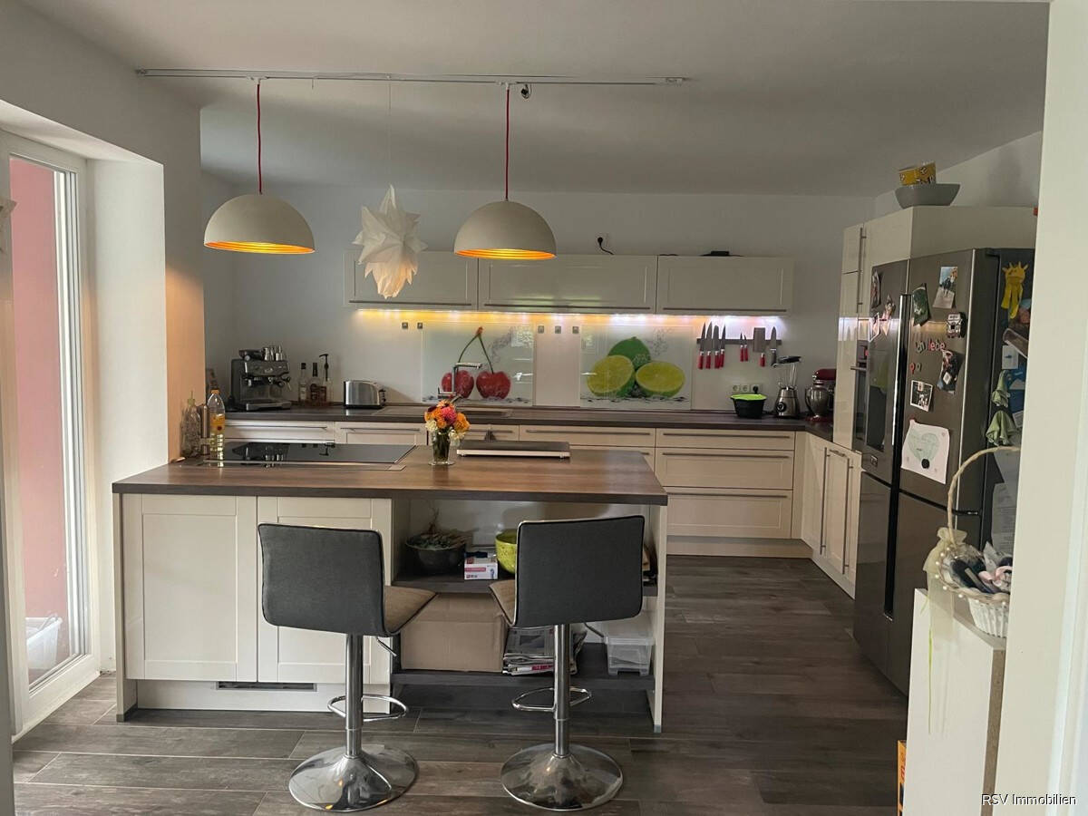 Einfamilienhaus zur Miete 1.650 € 4,5 Zimmer 151,5 m²<br/>Wohnfläche 1.000 m²<br/>Grundstück 01.04.2025<br/>Verfügbarkeit Prisdorf 25497
