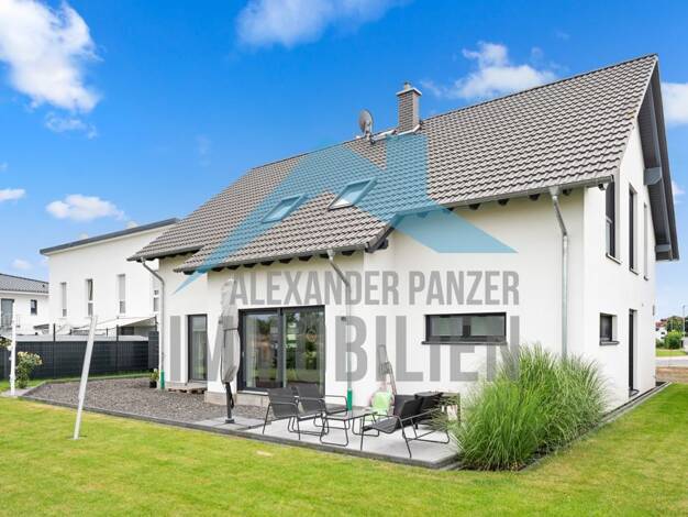 Einfamilienhaus zum Kauf 599.000 € 5,5 Zimmer 220 m² 697 m² Grundstück Fritzlar 34560