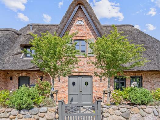 Haus zum Kauf 1.575.000 € 7 Zimmer 197,2 m² 723 m² Grundstück Sankt Peter-Ording 25826
