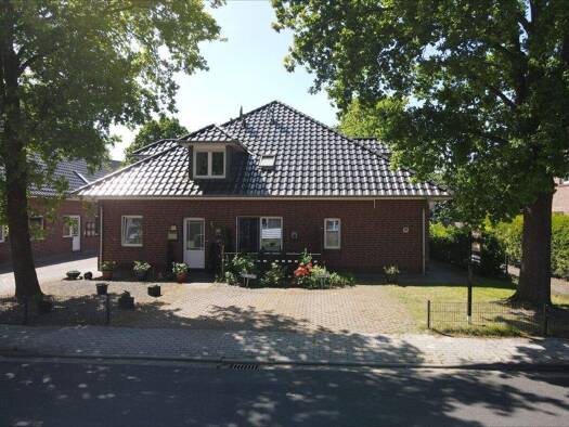 Mehrfamilienhaus zum Kauf provisionsfrei 649.000 € 12 Zimmer 290 m² 840 m² Grundstück Papenburg 26871