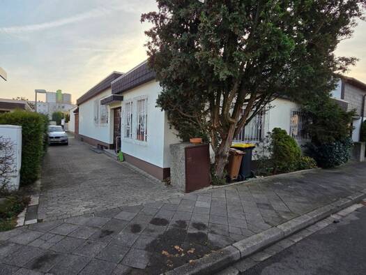 Mehrfamilienhaus zum Kauf 439.000 € 9 Zimmer 259 m² 279 m² Grundstück Pfingstweide Ludwigshafen am Rhein 67069