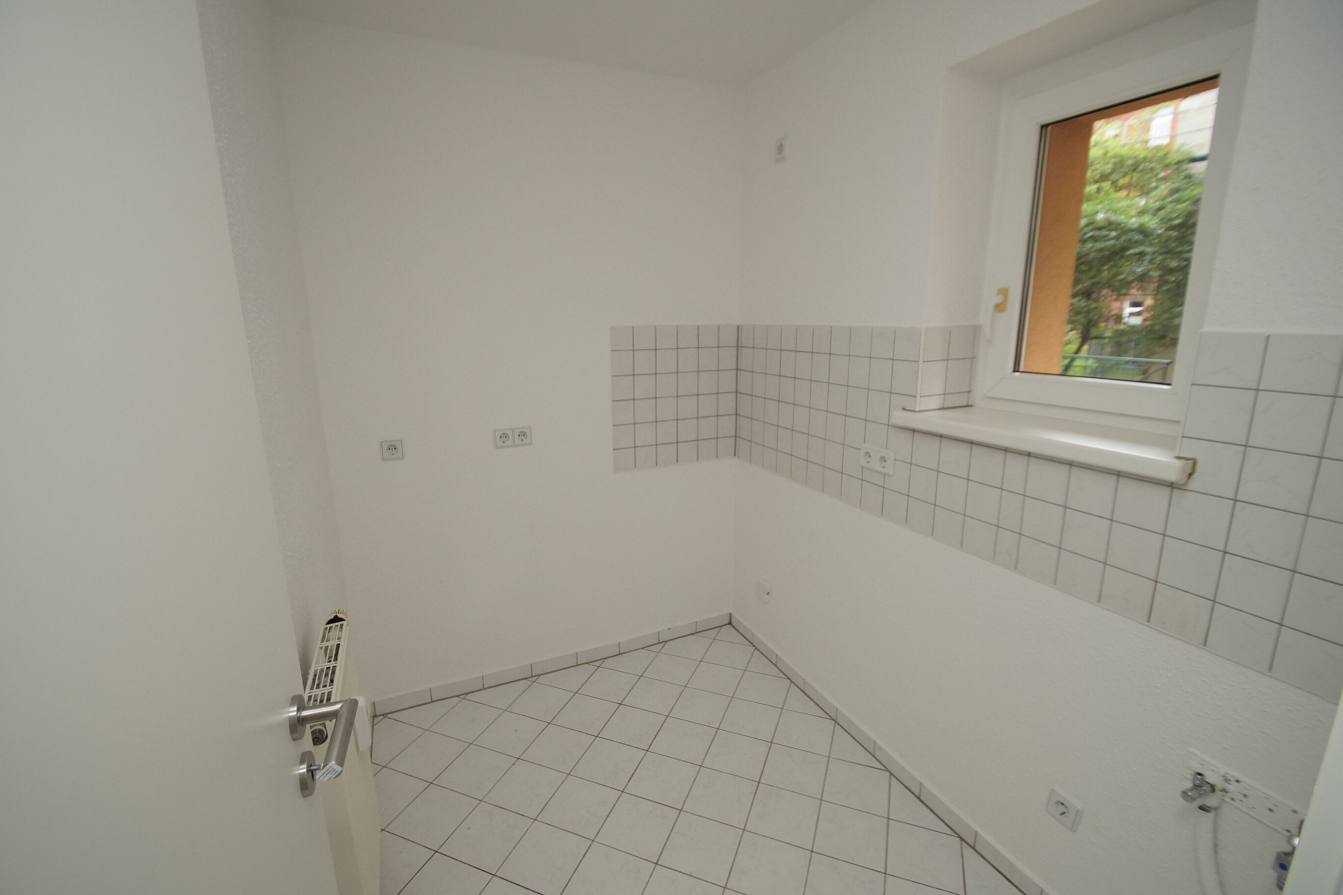 Wohnung zum Kauf provisionsfrei 68.900 € 1 Zimmer 28 m²<br/>Wohnfläche 3.<br/>Geschoss Krämpfervorstadt Erfurt 99085