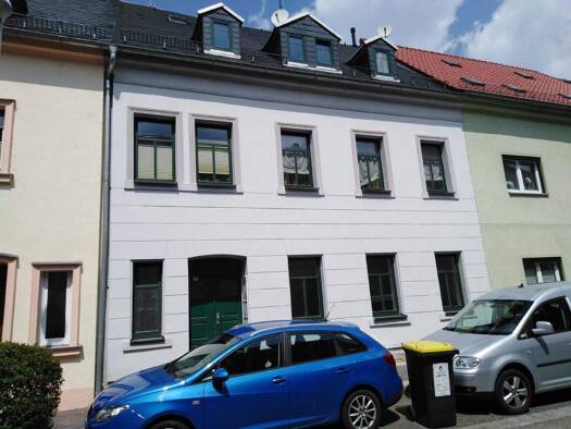 Wohnung zur Miete 480 € 3 Zimmer 81,9 m² 1. Geschoss frei ab 01.02.2026 Charlottenstraße 23 Glauchau 08371