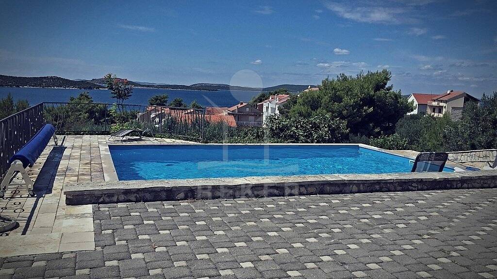 Villa zum Kauf 1.400.000 € 5 Zimmer 340 m² 1.200 m² Grundstück Sibenik