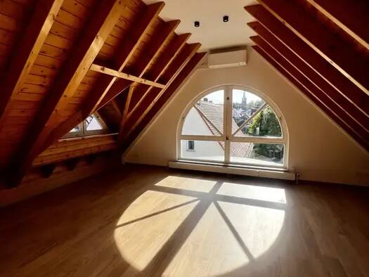 Maisonette zur Miete 2.300 € 4 Zimmer 127 m² Geschoss 2/3 frei ab sofort Seckbach Frankfurt am Main 60389