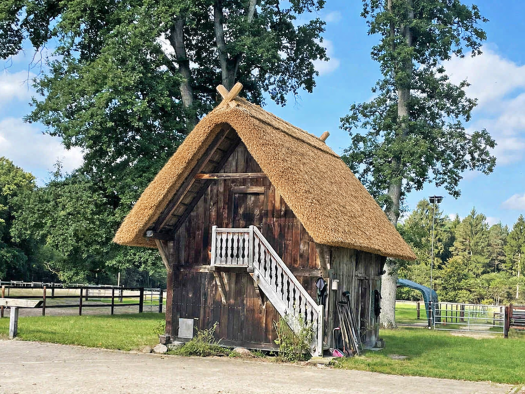 Einfamilienhaus zum Kauf 2.450.000 € 10 Zimmer 400 m² 76.000 m² Grundstück Wesel Undeloh 21274