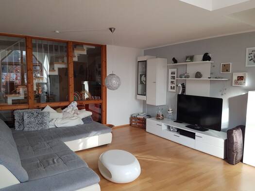 Maisonette zur Miete 1.240 € 3,5 Zimmer 110 m² Geschoss 2/4 frei ab sofort Sersheim 74372