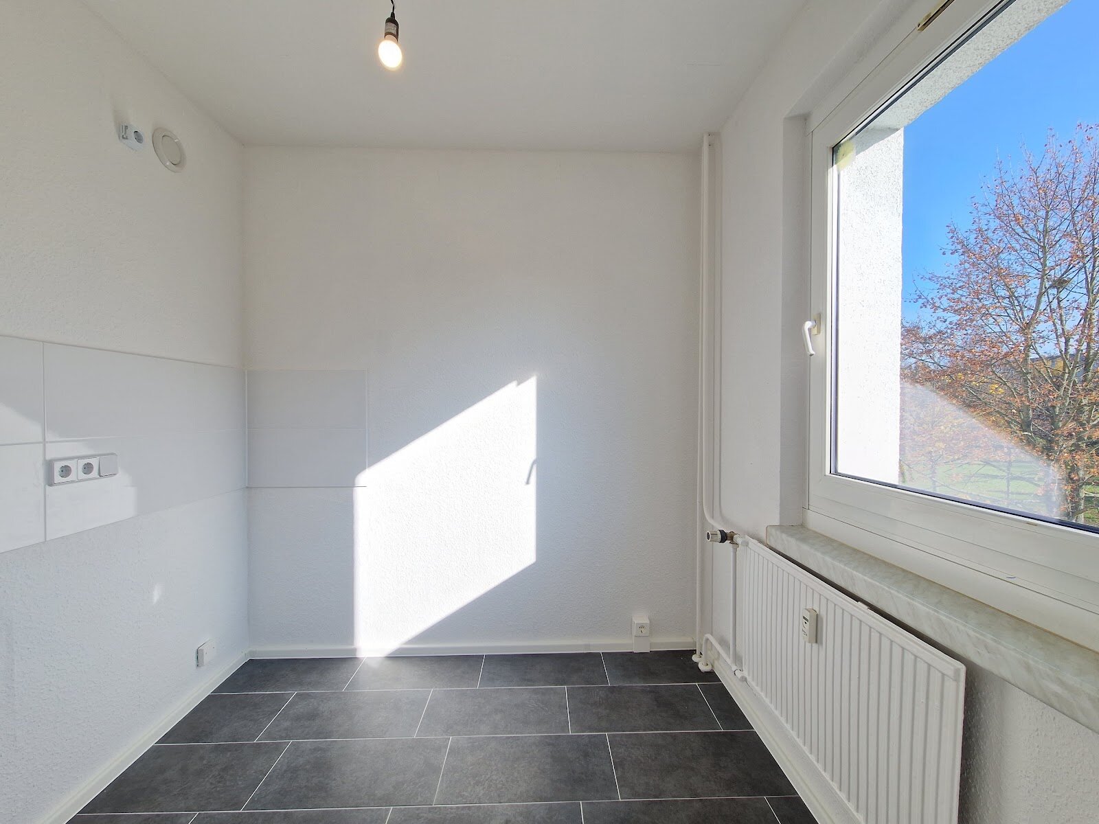 Wohnung zur Miete 234 € 1 Zimmer 40,2 m²<br/>Wohnfläche 2.<br/>Geschoss Straße Usti nad Labem 165 Kappel 823 Chemnitz 09119