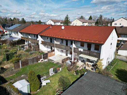 Reihenmittelhaus zum Kauf 1.300.000 € 20 Zimmer 505,8 m² 1.341 m² Grundstück Waldkraiburg 84478