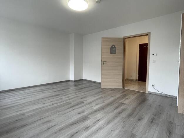 Wohnung zum Kauf 95.000 € 1 Zimmer 29 m² 3. Geschoss Innenstadt Hof 95030
