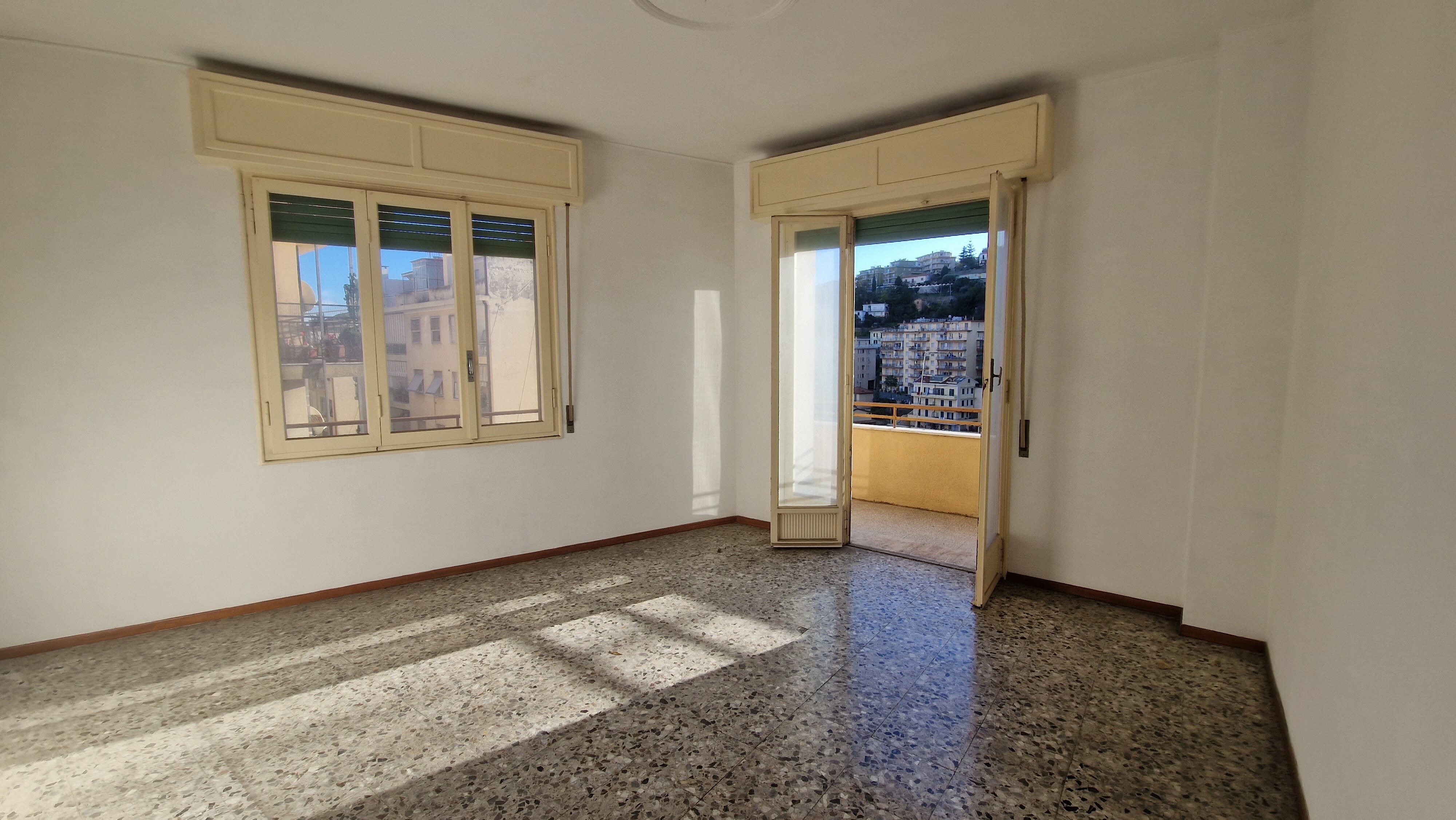 Studio zum Kauf 115.000 € 2 Zimmer 80 m²<br/>Wohnfläche sanremo 18038