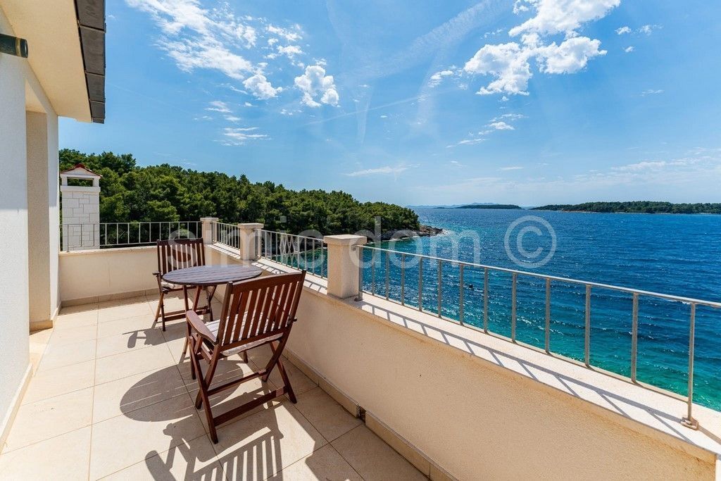 Haus zum Kauf 1.400.000 € 4 Zimmer 250 m²<br/>Wohnfläche 811 m²<br/>Grundstück Korcula Potirna