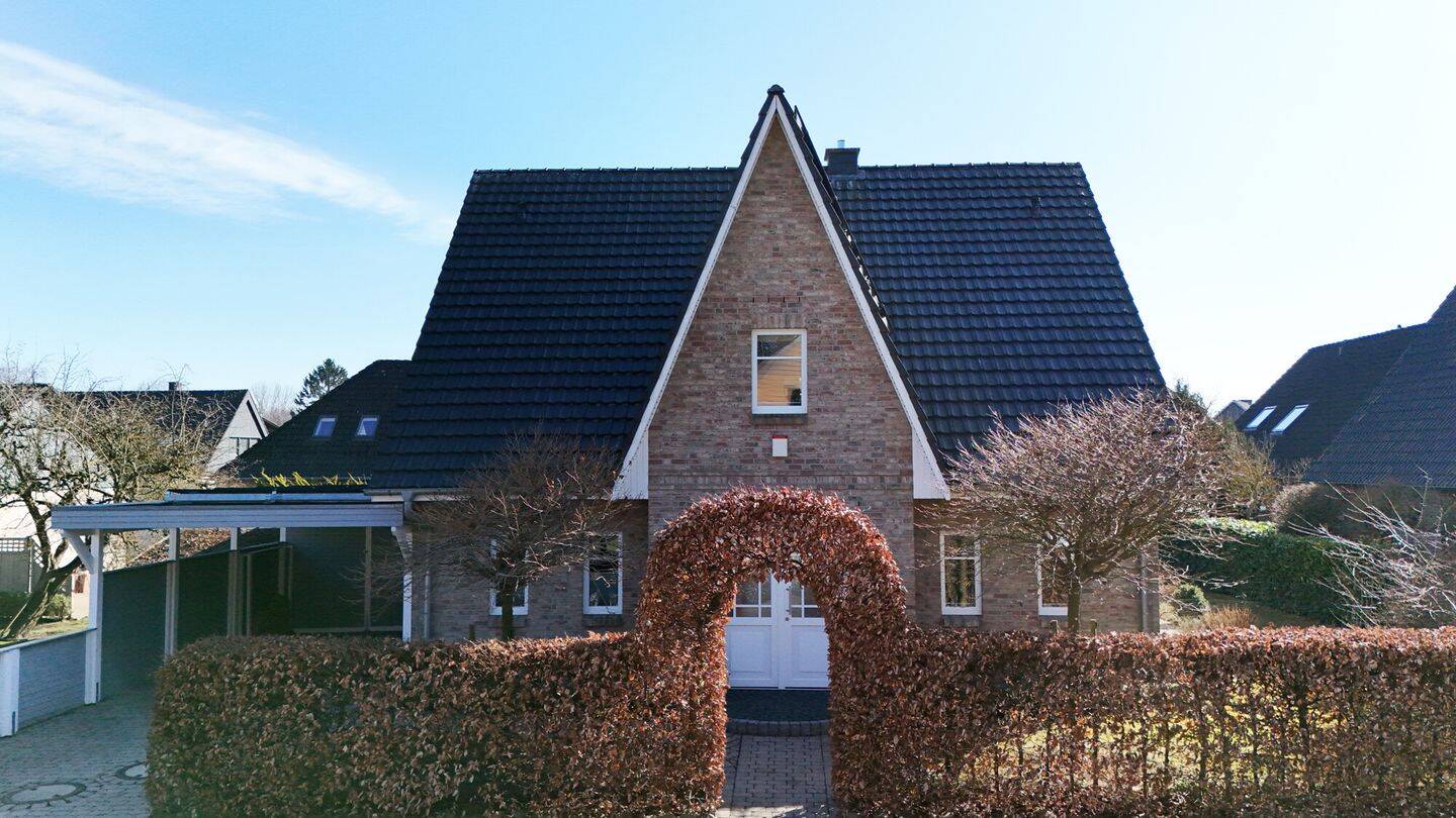 Immobilie in Tremsbüttel - Stilvolles A+Effizienzhaus für höchste Wohnansprüche - Bild 2