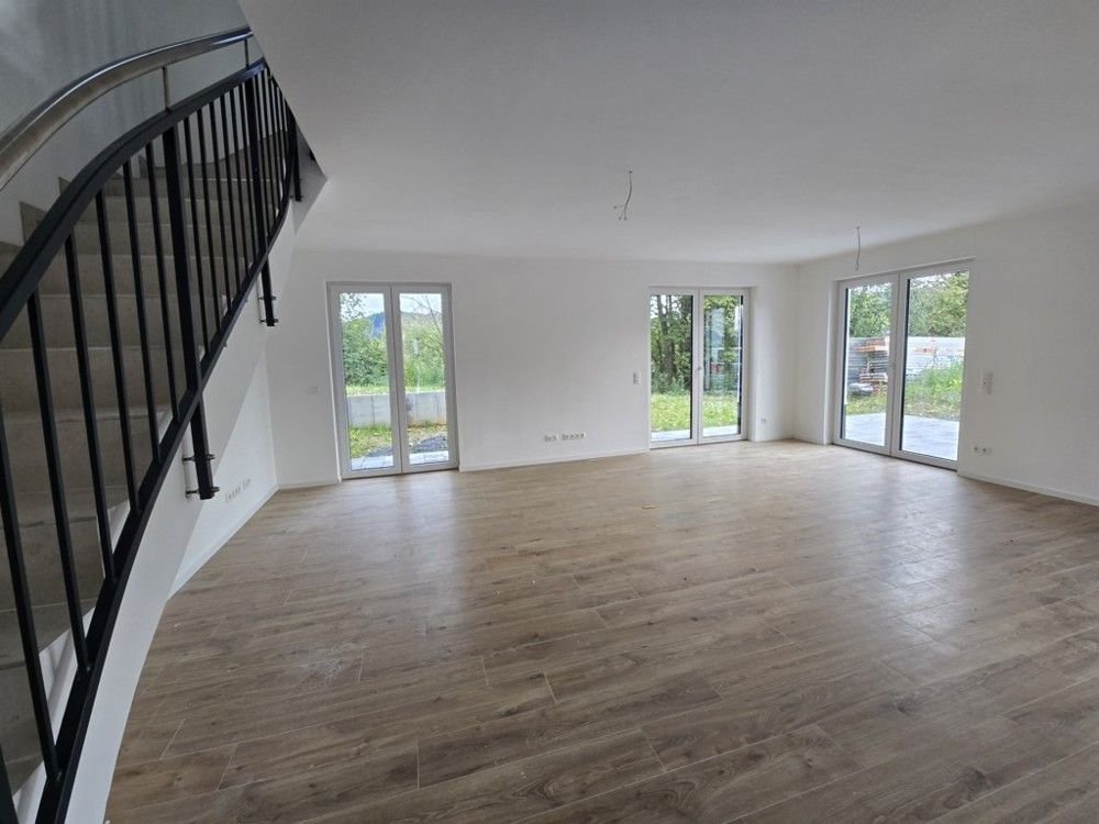 Reihenmittelhaus zur Miete 1.400 € 4 Zimmer 120 m²<br/>Wohnfläche 353 m²<br/>Grundstück Höchst Höchst im Odenwald 64739