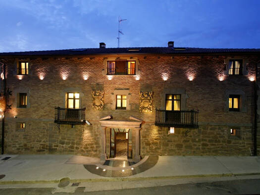 Hotel zum Kauf 2.930.000 € 16 Zimmer 1.151 m² Grundstück La Rioja 26323