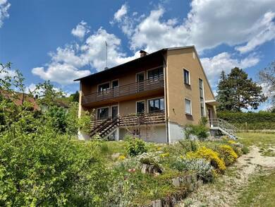 Einfamilienhaus zum Kauf provisionsfrei 550.000 € 7 Zimmer 181 m² 1.333 m² Grundstück frei ab 01.07.2025 Burglengenfeld Burglengenfeld 93133