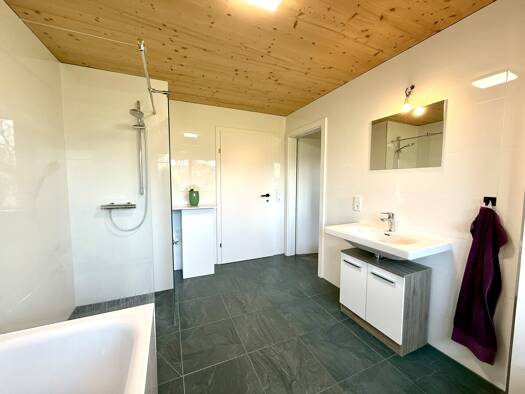 Wohnung zur Miete 1.120 € 2 Zimmer 62,4 m² EG frei ab sofort Bungat Fußach 6972