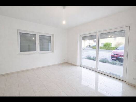 Wohnung zur Miete 990 € 3 Zimmer 80 m² Geschoss 1/1 frei ab sofort Kurt-Schumacher-Straße Watzenborn-Steinberg Pohlheim 35415