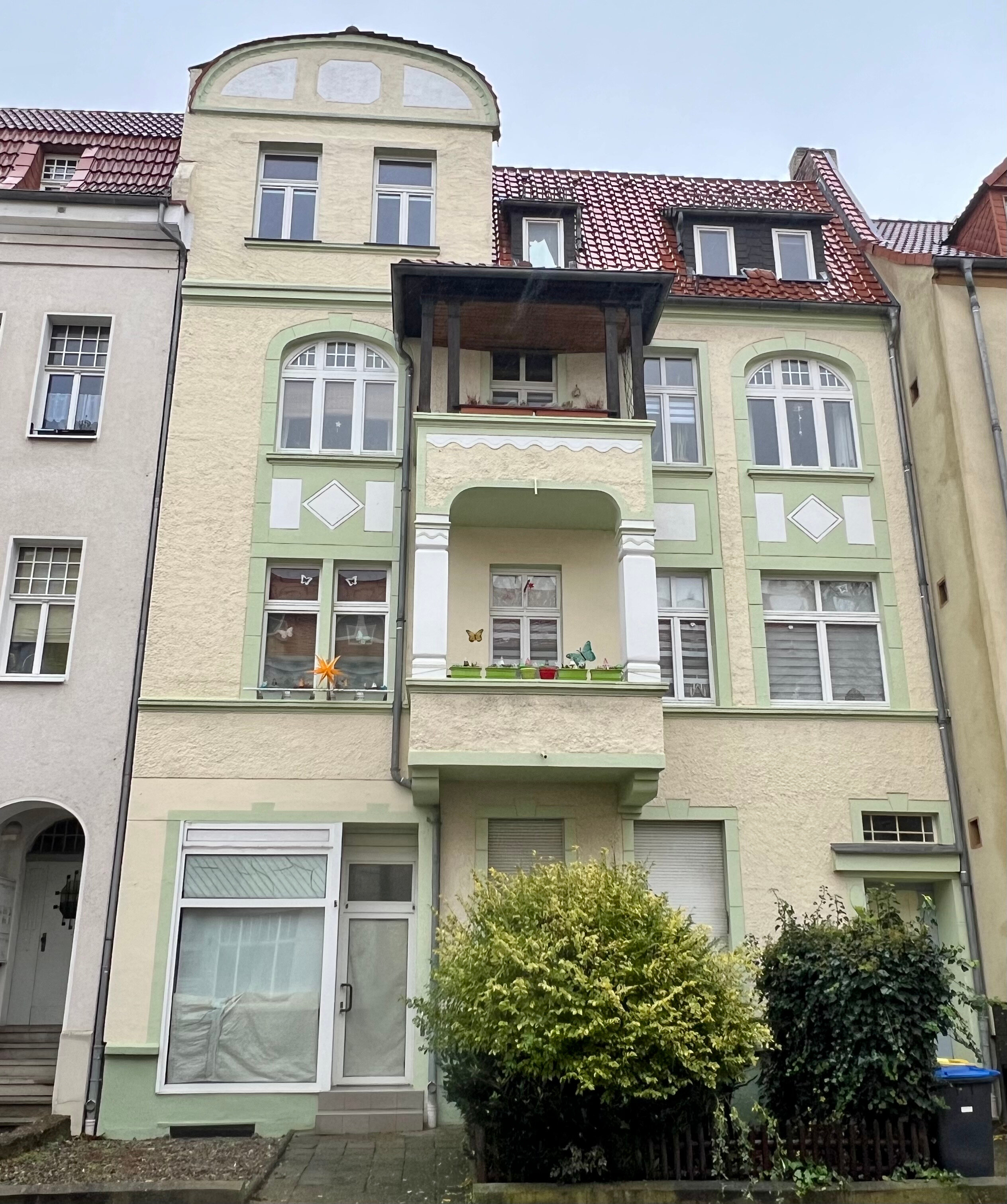 Mehrfamilienhaus zum Kauf 275.000 € 13 Zimmer 358 m²<br/>Wohnfläche 288 m²<br/>Grundstück Halberstadt Halberstadt 38820