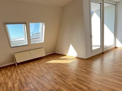 Wohnung zur Miete 318 € 1 Zimmer 45 m² Dachgeschoss Finsterwalde Finsterwalde 03238