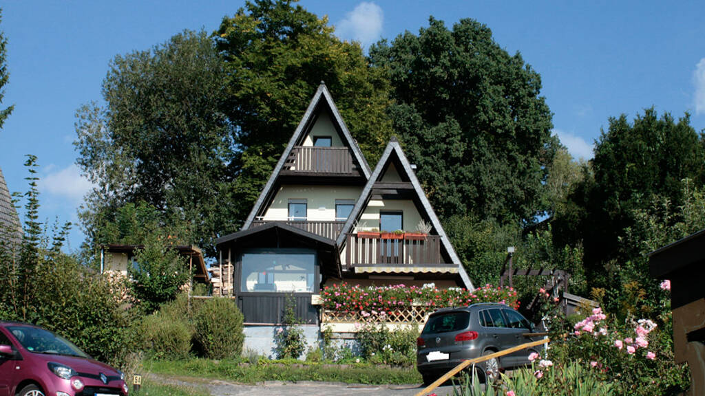 Einfamilienhaus zum Kauf provisionsfrei 365.000 € 7 Zimmer 211 m² 929 m² Grundstück Erlenbach Erbach 64711