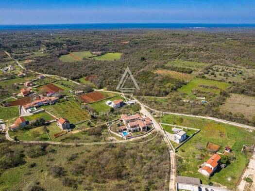 Einfamilienhaus zum Kauf 850.000 € 8 Zimmer 360 m² Fažana Fažana 52212