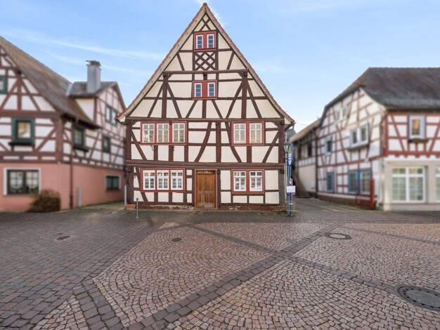 Mehrfamilienhaus zum Kauf 249.000 € 8 Zimmer 145 m² 275 m² Grundstück Neustadt Breuberg 64747