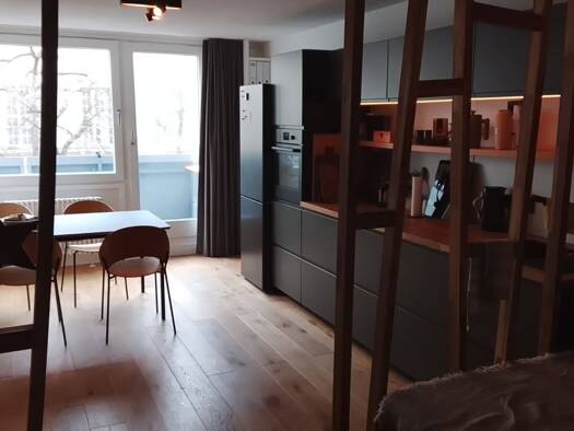 Wohnung zur Miete 1.000 € 1 Zimmer 42 m² Geschoss 3/5 frei ab sofort Amalienstraße 87 Maxvorstadt München 80799