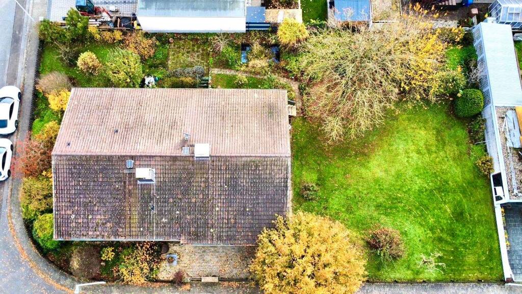 Einfamilienhaus zum Kauf 897.000 € 10 Zimmer 265 m² 1.053 m² Grundstück frei ab sofort Weilbach Flörsheim 65439