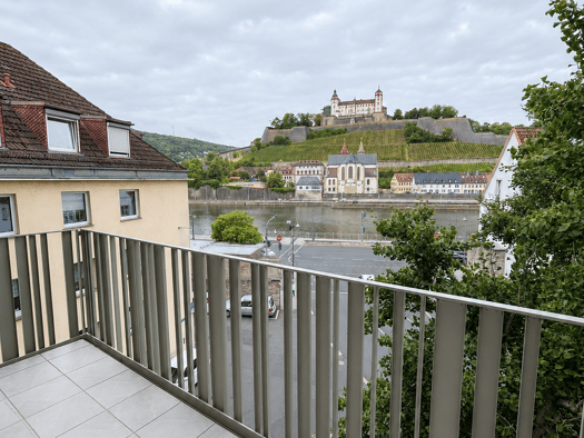 Wohnung zur Miete 2.013 € 4 Zimmer 115 m² 3. Geschoss frei ab 15.08.2026 Altstadt Würzburg 97070