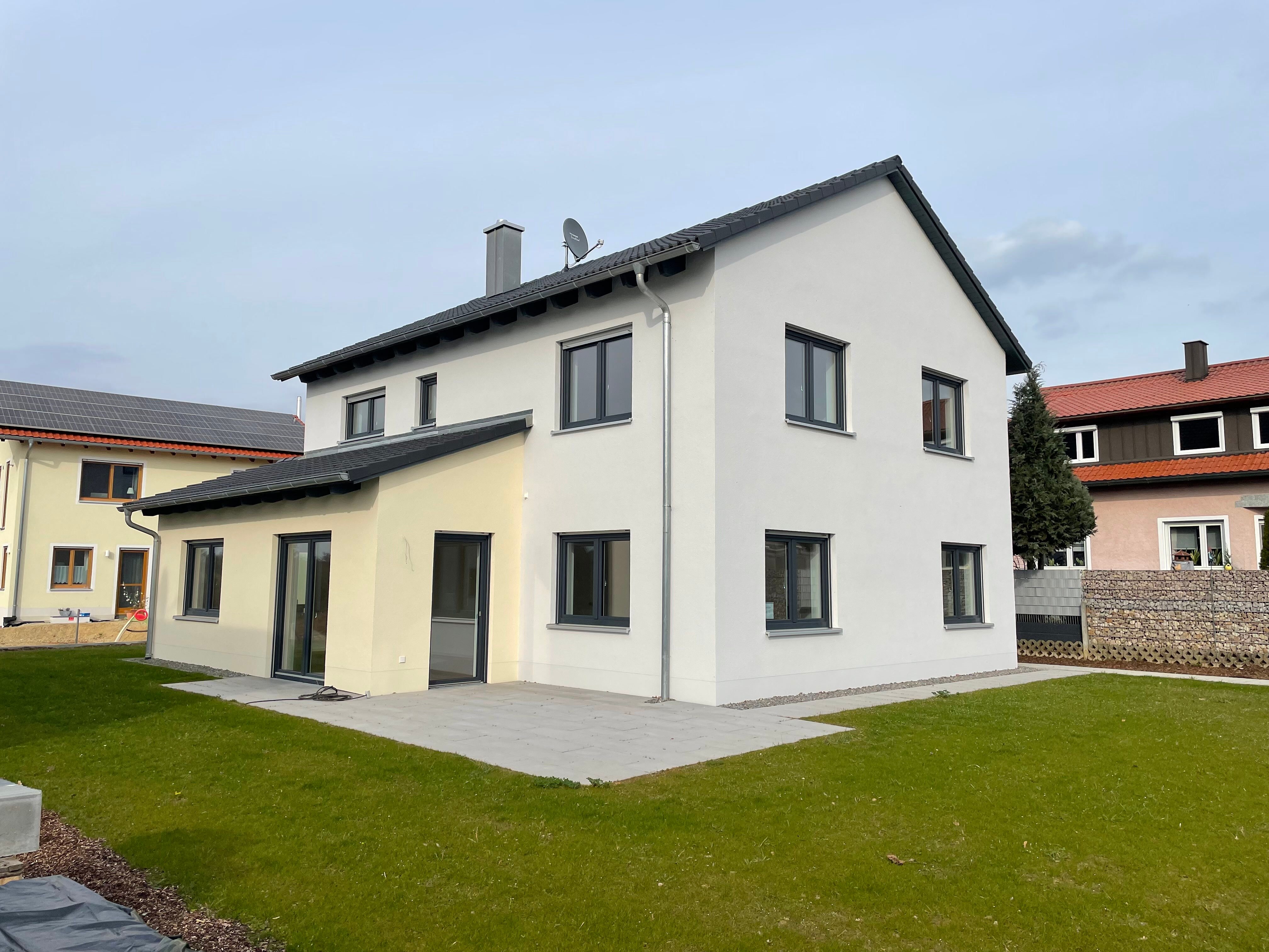 Einfamilienhaus zum Kauf provisionsfrei 595.000 € 5 Zimmer 163 m²<br/>Wohnfläche 642 m²<br/>Grundstück Holunderweg 8 Süß Hahnbach 92256