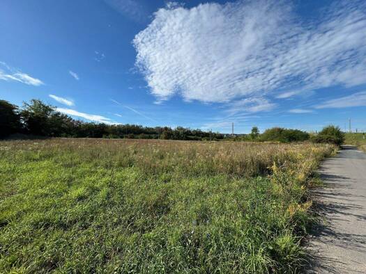 Gewerbepark zum Kauf provisionsfrei 17.000 m² Grundstück Nach der Schiffsmühle Radebeul 01445