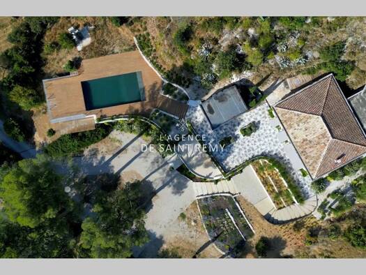 Haus zum Kauf 3.960.000 € 300 m² 32.375 m² Grundstück Centre Ville Saint-Rémy-de-Provence 13210