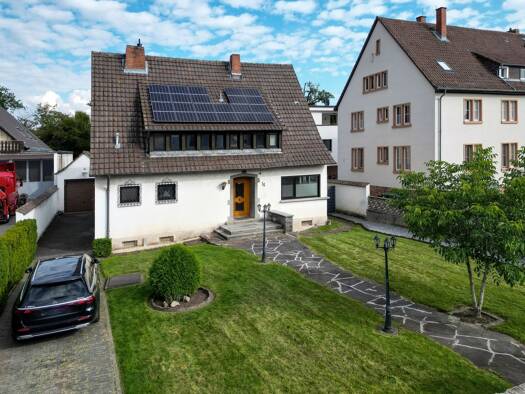 Einfamilienhaus zum Kauf 750.000 € 5 Zimmer 180 m² 898 m² Grundstück frei ab sofort Riedrode Bürstadt 68642