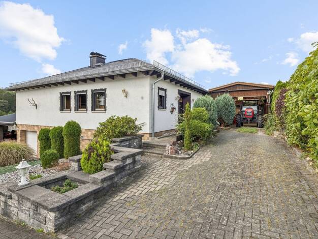 Einfamilienhaus zum Kauf 272.000 € 5 Zimmer 133,9 m² 922 m² Grundstück Oberlemp Aßlar 35614