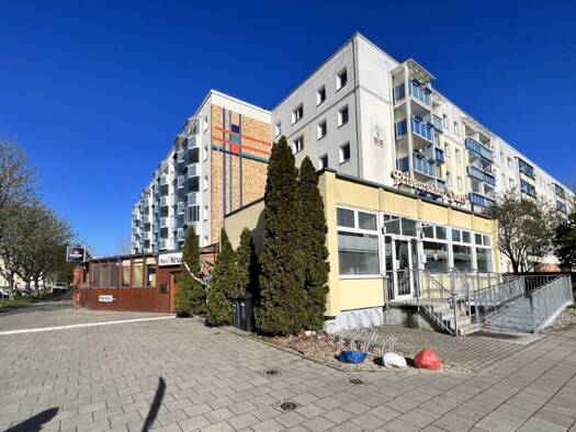 Haus zur Versteigerung provisionsfrei 70.000 € 140 m² 285 m² Grundstück Parchimer Str. 10a / Eutiner Str. 17a Lichtenhagen Rostock 18109